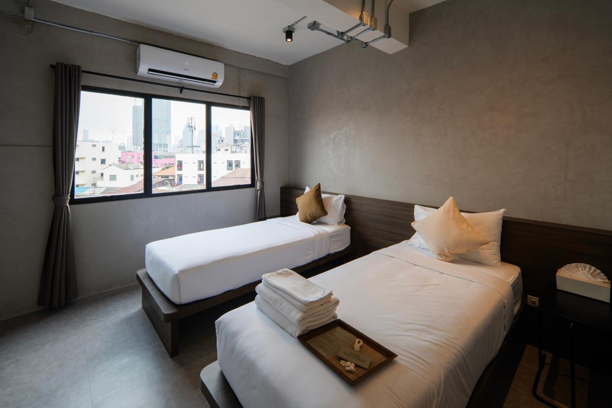 Auberge de jeunesse C'House Bangkok Extérieur photo